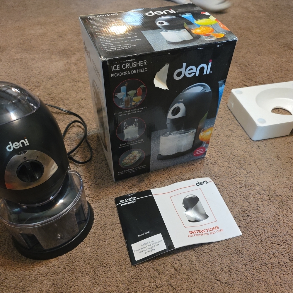 Deni Ice Crusher in Black